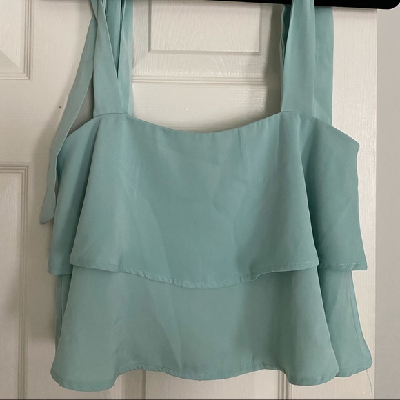 SUPERDOWN cropped mint top with tie straps! - Picture 3 of 4
